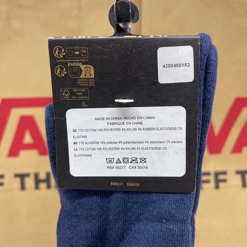 VANS "Off The Wall" Crew socks
New with the tag authentic Vans socks (1 pair) - Picture 12 of 16